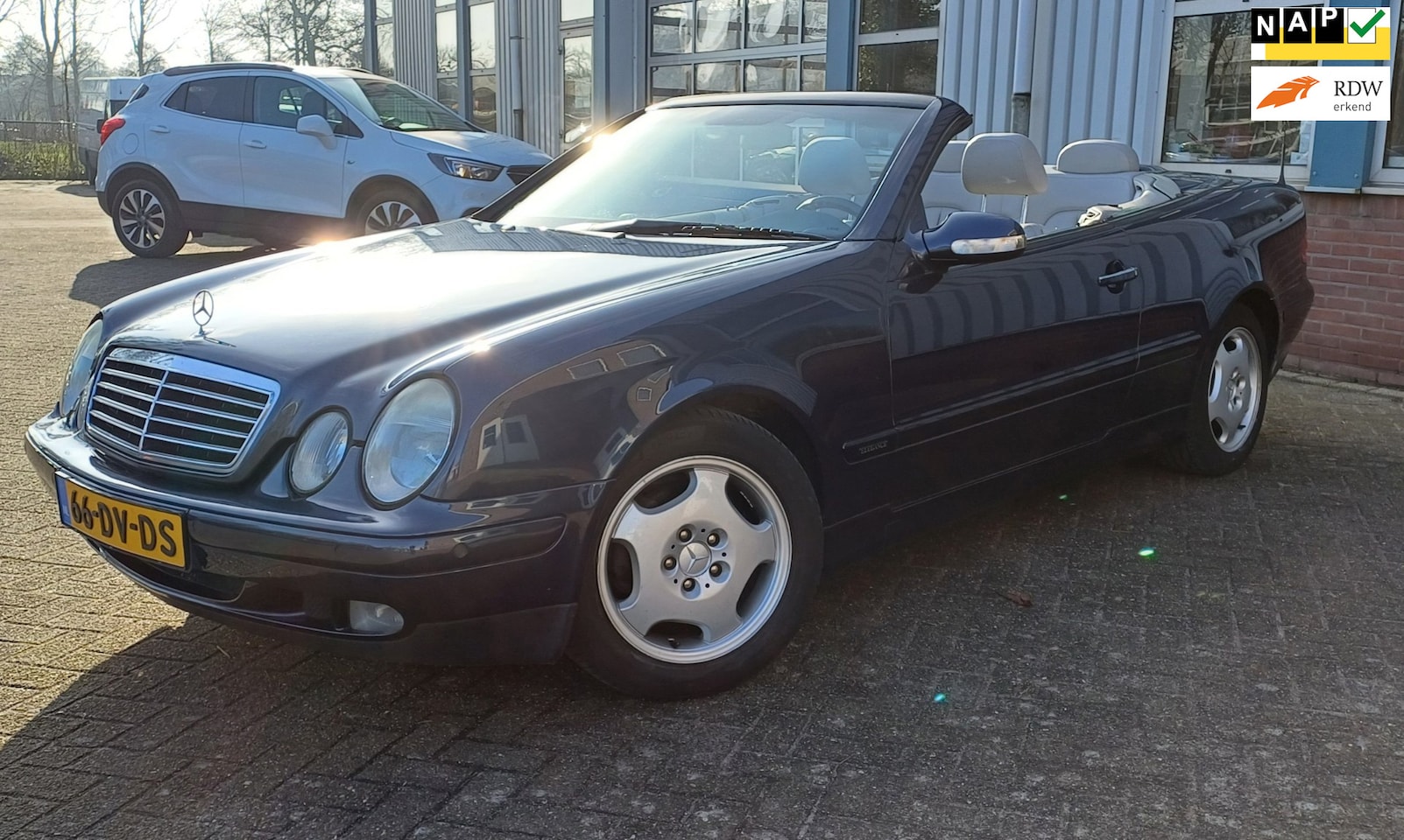 Mercedes-Benz CLK-klasse Cabrio - 200 Elegance youngtimer - AutoWereld.nl