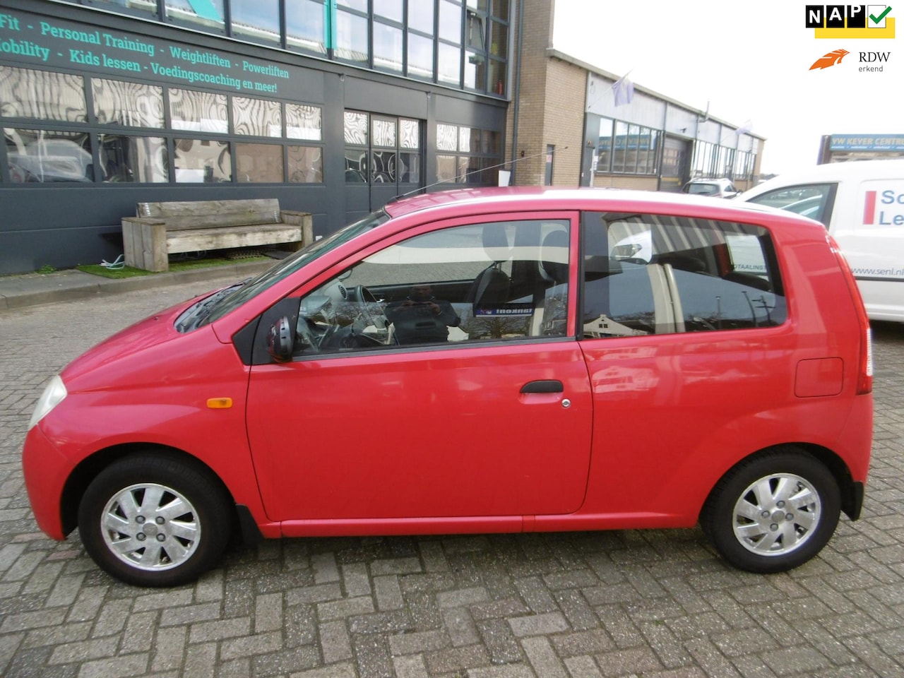 Daihatsu Cuore - 1.0-12V 119.000km Airco Stuurbekr. Zuinig Voordelig rijden - AutoWereld.nl