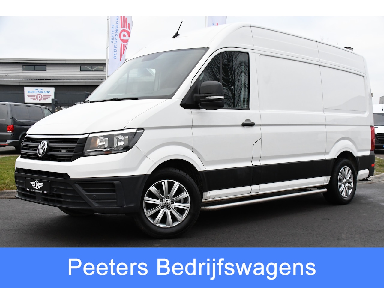 Volkswagen Crafter - 35 2.0 TDI L3H3 Highline Camera, Cruise, Sensoren, Trekhaak, NAVI, Carplay, UNIEK! - AutoWereld.nl