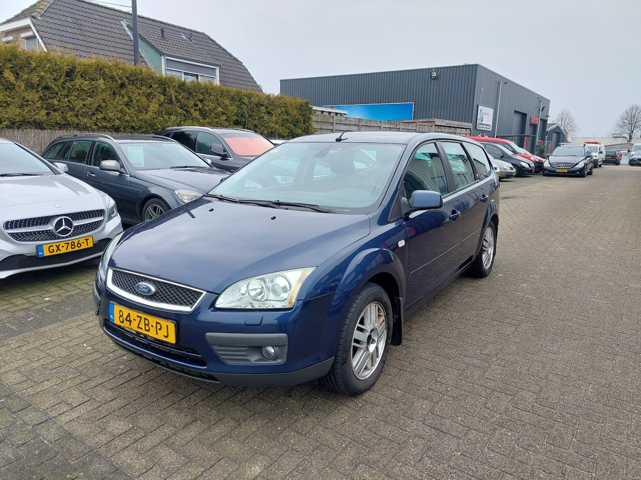 Ford Focus Wagon - 2.0-16V Titanium 2.0-16V Titanium - AutoWereld.nl