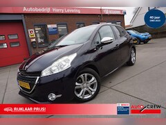 Peugeot 208 - 1.2 PureTech 82PK 5D Style Pack Plus Panoramadak Navigatie