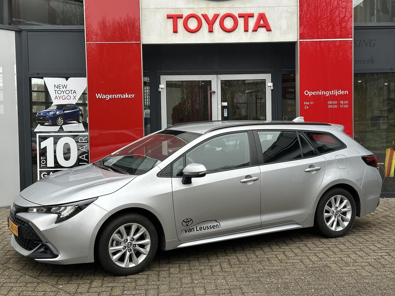 Toyota Corolla Touring Sports - Hybrid 140 Active - AutoWereld.nl