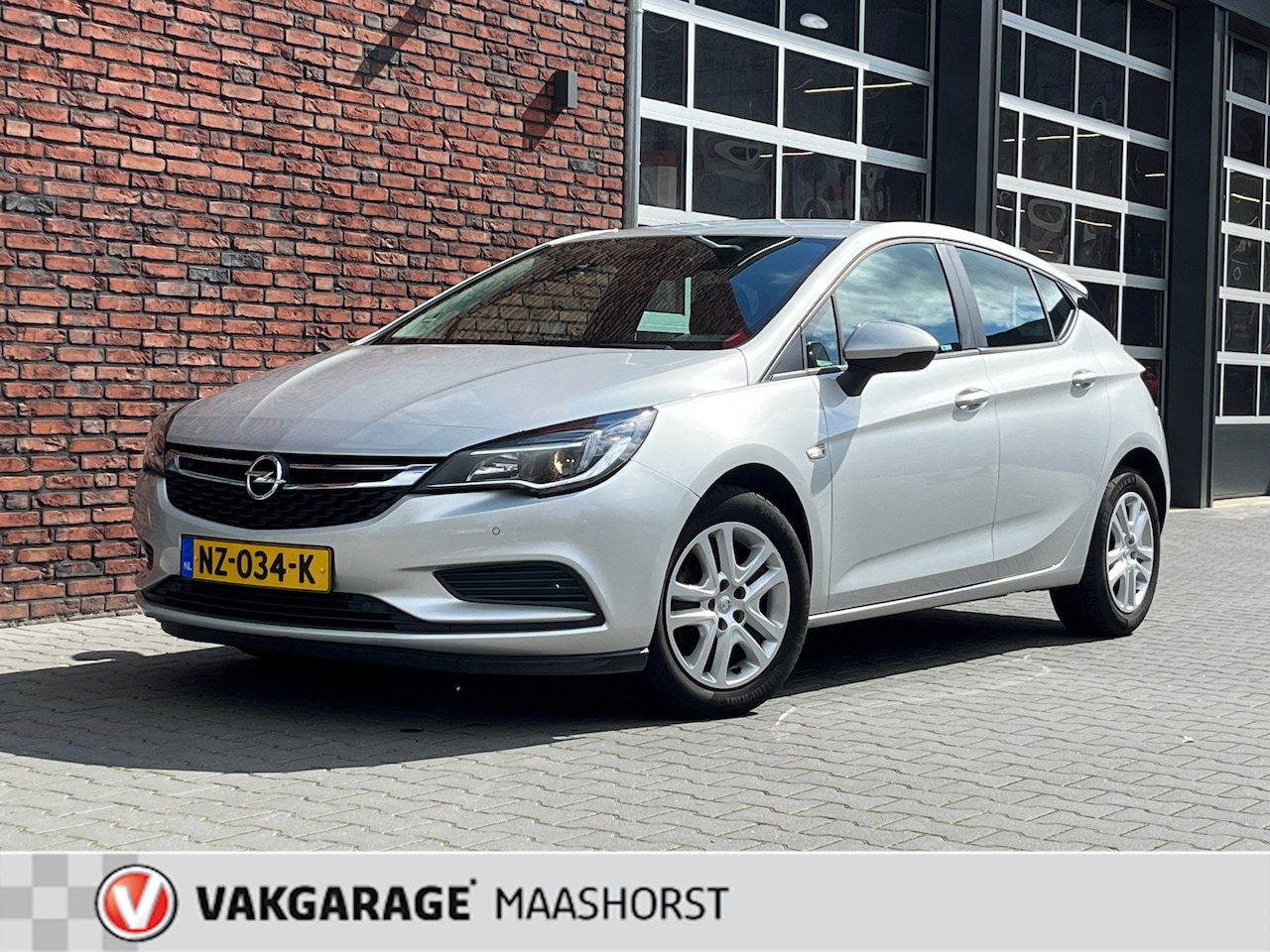 Opel Astra - 1.0 Online Edition AchteruitrijCamera/LED/PDC/DAB/Navi/Airco/Cruise/AppleCarplay - AutoWereld.nl