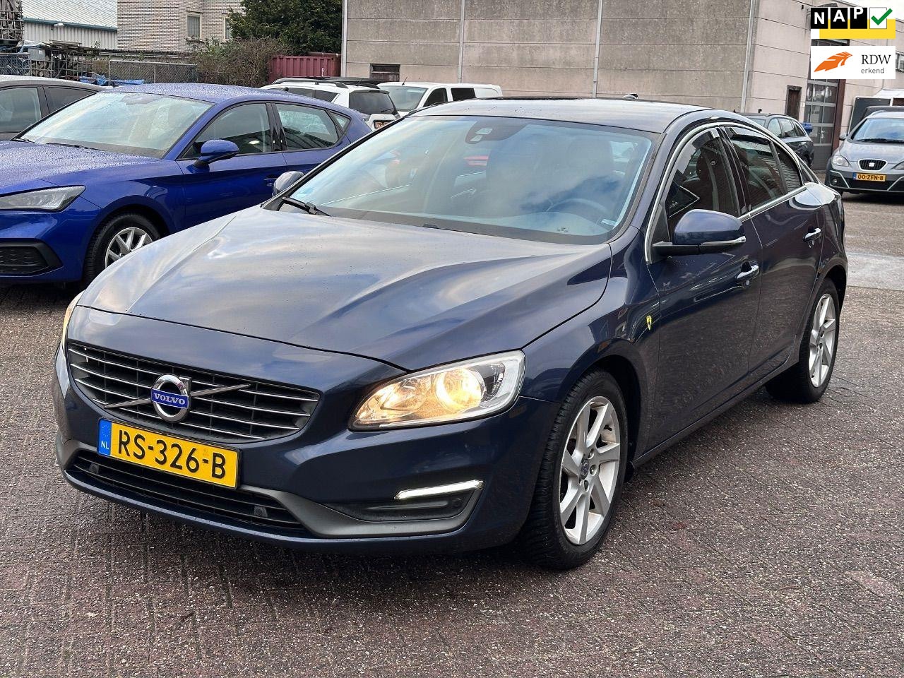 Volvo S60 - 2.0 D4 Kinetic EXPORT - AutoWereld.nl