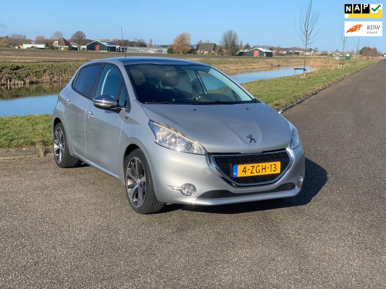 Peugeot 208 - 1.2 PureTech Style Pack Plus 1.2 PureTech Style Pack Plus - AutoWereld.nl