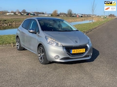 Peugeot 208 - 1.2 PureTech Style Pack Plus