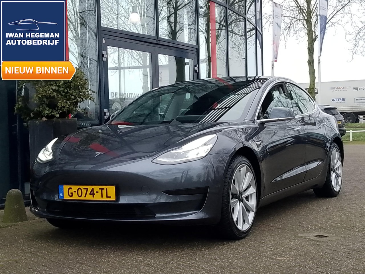 Tesla Model 3 - Standard RWD Plus 60 kWh | Panodak | Navi | LM Velgen | Cruise Control | PDC + Camera - AutoWereld.nl