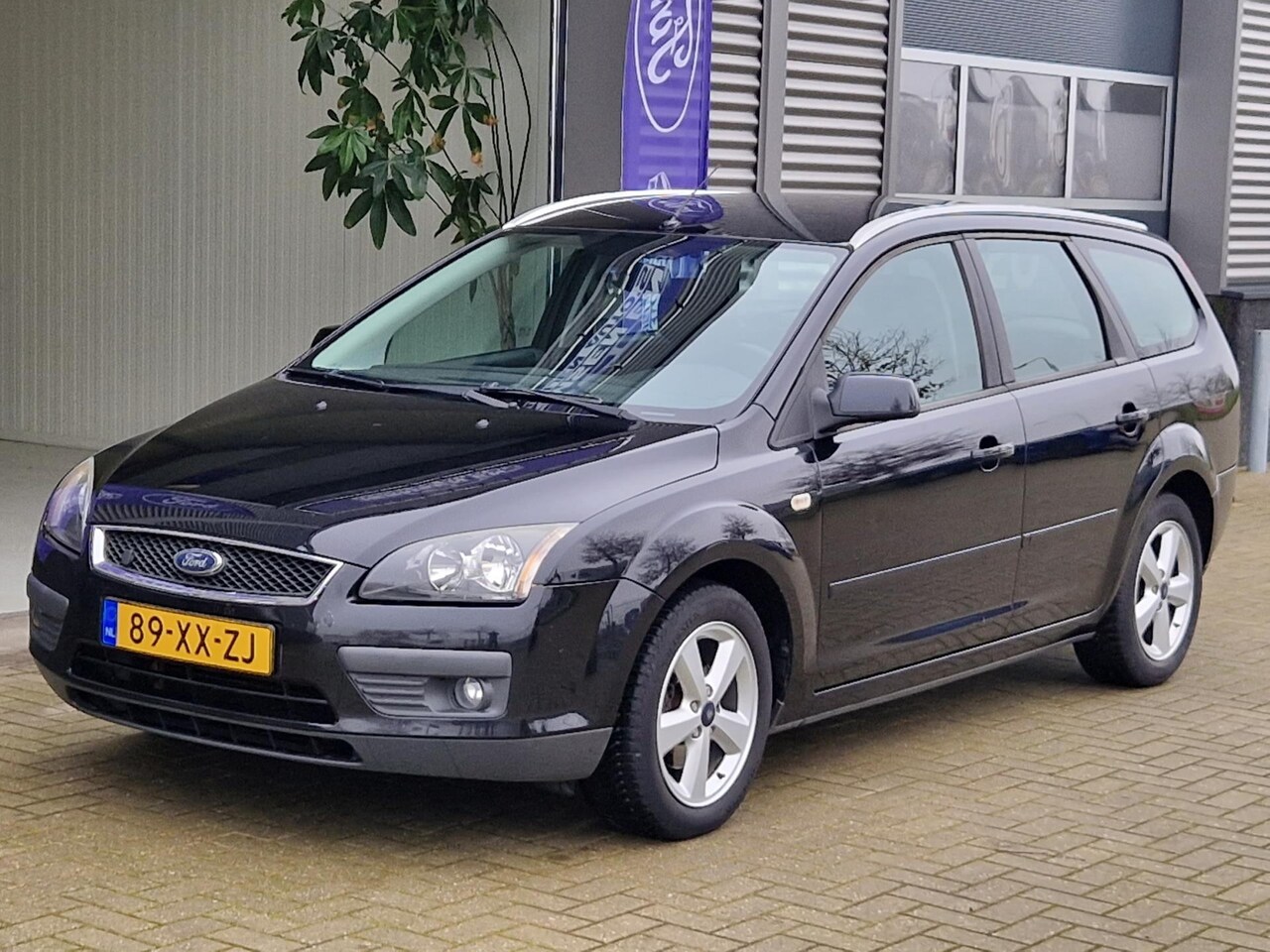 Ford Focus Wagon - 1.8-16V Ambiente FlexiFuel 1.8-16V Ambiente Flexifuel - AutoWereld.nl