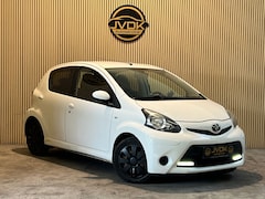 Toyota Aygo - 1.0 VVT-i Now 5-DEURS, AIRCO, BJ 2014, STOELVERWARMING