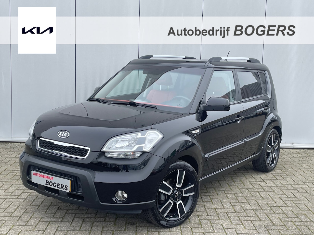 Kia Soul - 1.6 Bass Climate Control, Cruise Control, Leder, 18"Lm, Afn.Trekhaak, Achteruitrijcamera - AutoWereld.nl