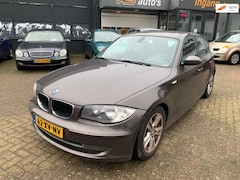 BMW 1-serie - 116i High Executive LEES TEKST