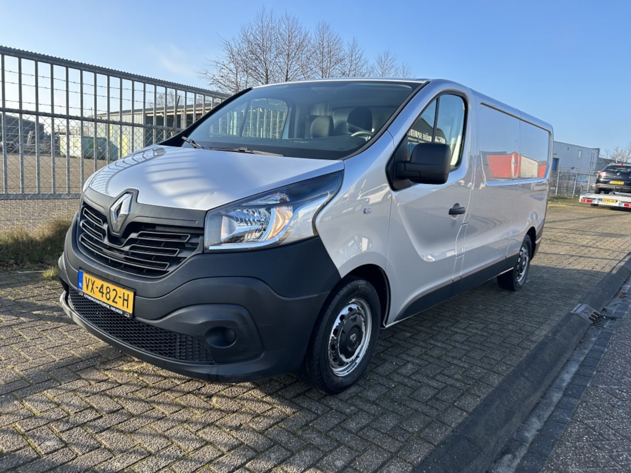 Renault Trafic - 1.6 dCi T29 L2H1 Gén / Trekhaak / Airco - AutoWereld.nl