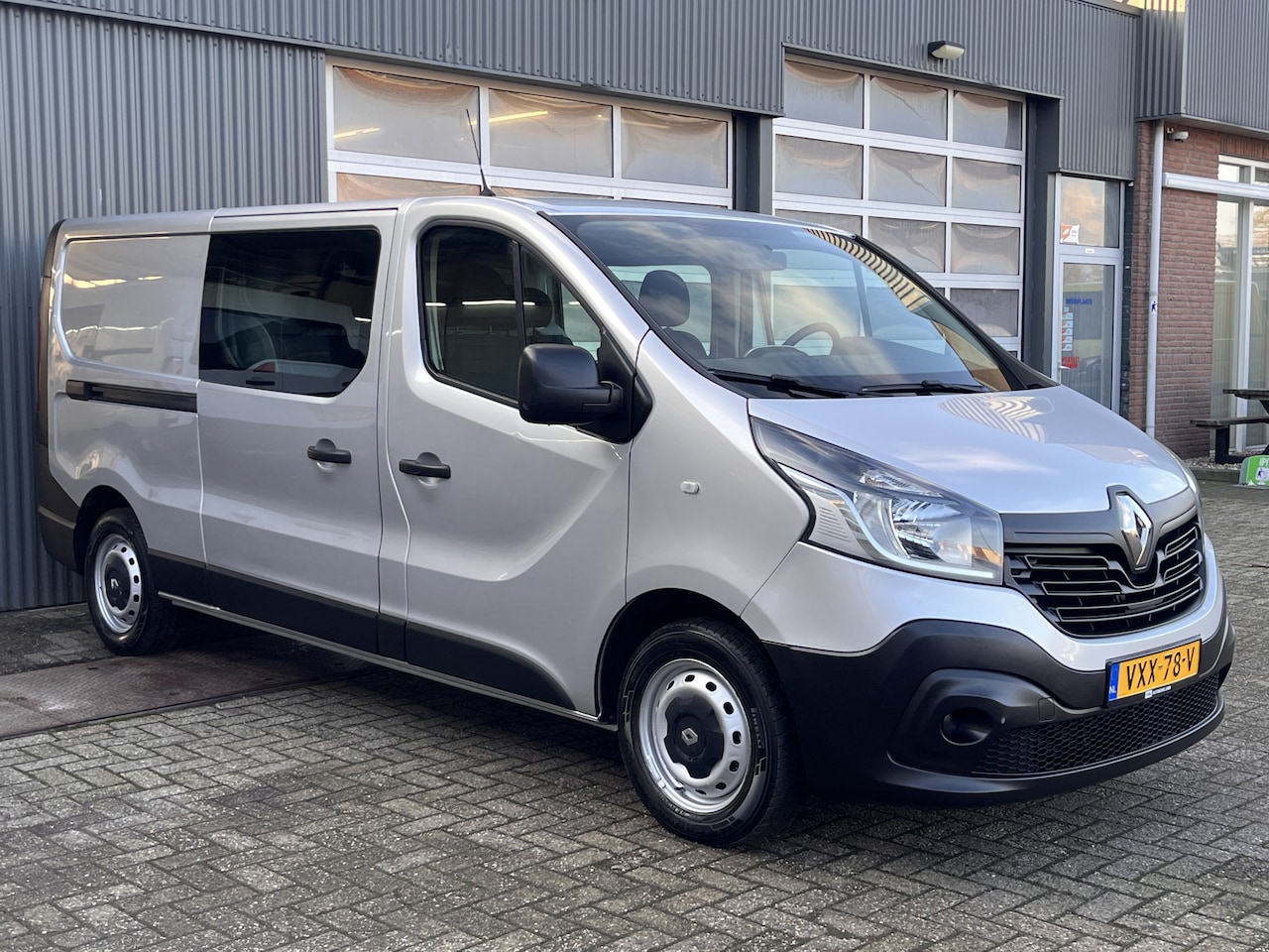 Renault Trafic - 1.6 dCi T29 L2H1 DC Bpm vrij Airco Cruise controle Navigatie Dubbele cabine 1e eigenaar Eu - AutoWereld.nl