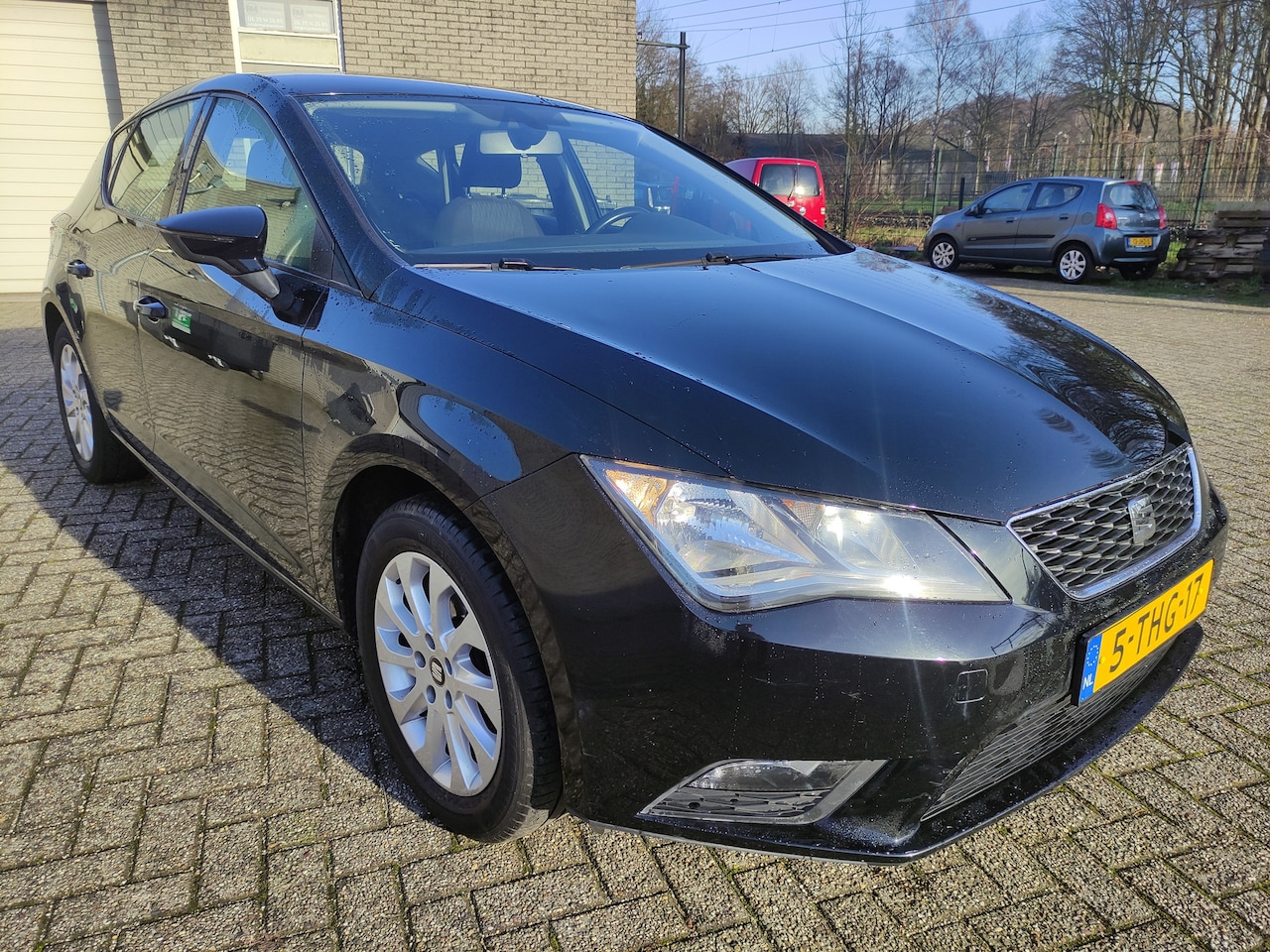 Seat Leon - 1.2 TSI Style 1.2 TSI 105pk Style, Trekhaak - AutoWereld.nl