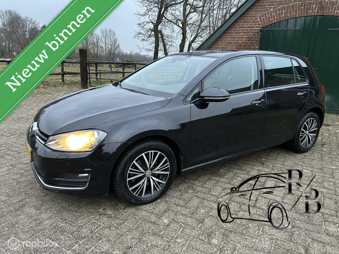 Volkswagen Golf - 1.6 TDI Connected Series NIEUWE MOTOR EXPORTPRIJS - AutoWereld.nl