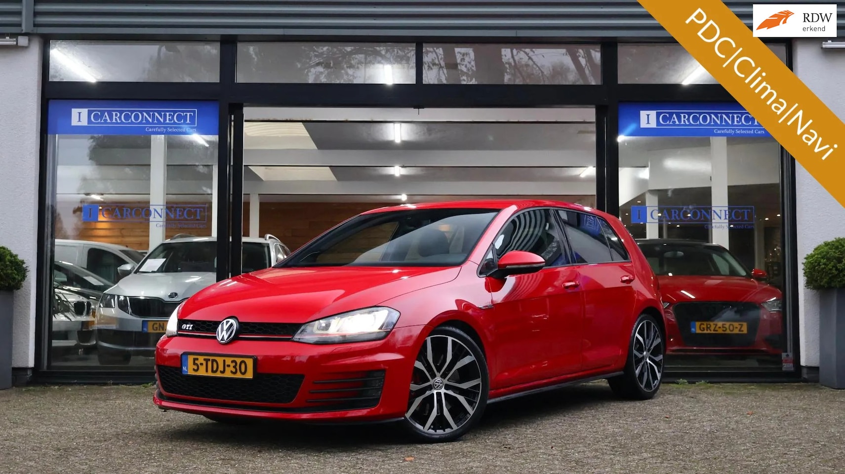 Volkswagen Golf - 2.0 TSI GTI Performance|PDC|Clima|Cruise|Navi|Nw.Ondrh! - AutoWereld.nl