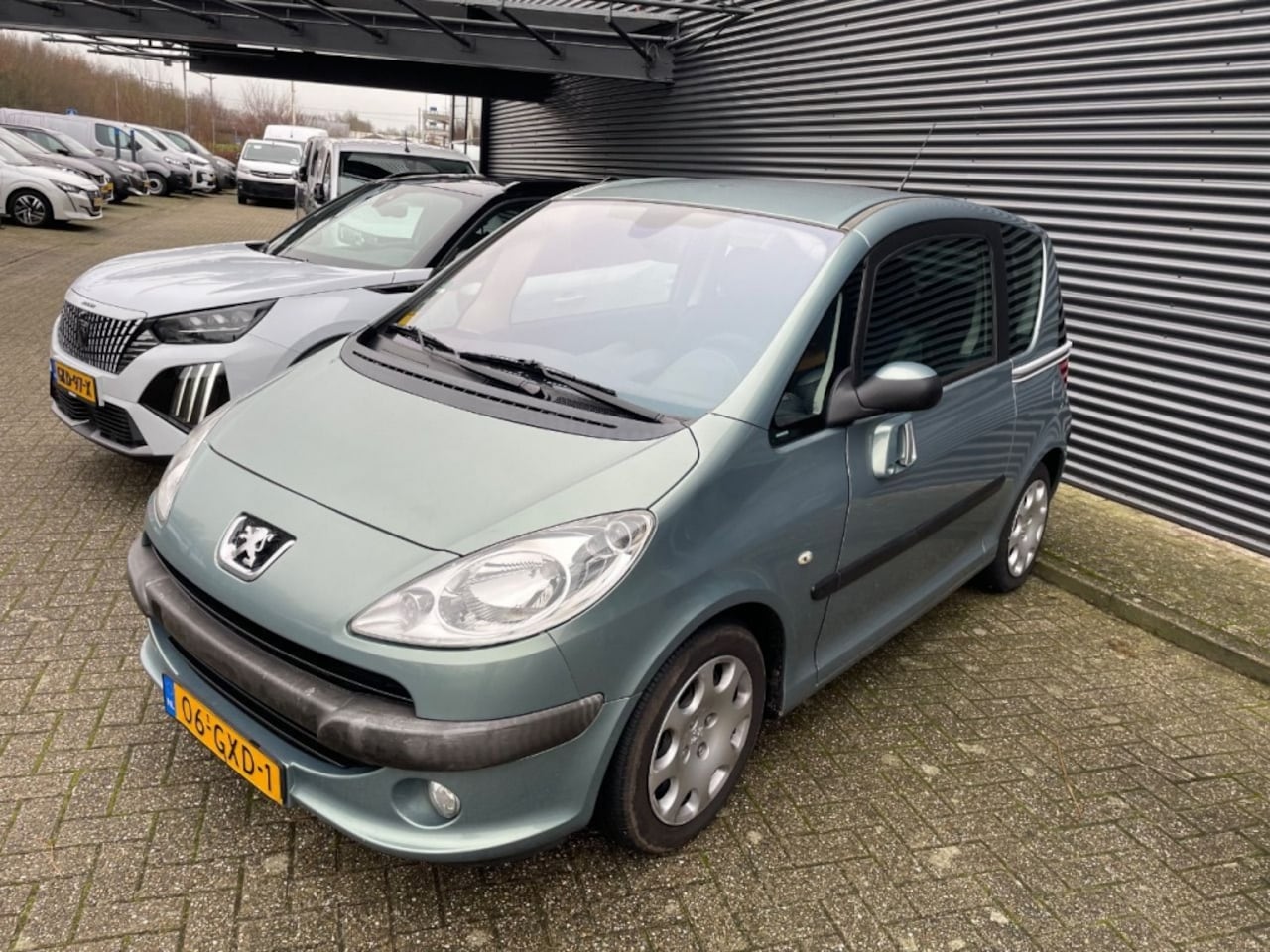 Peugeot 1007 - 1.4 Gentry*NWE APK*104.000 km NAP - AutoWereld.nl