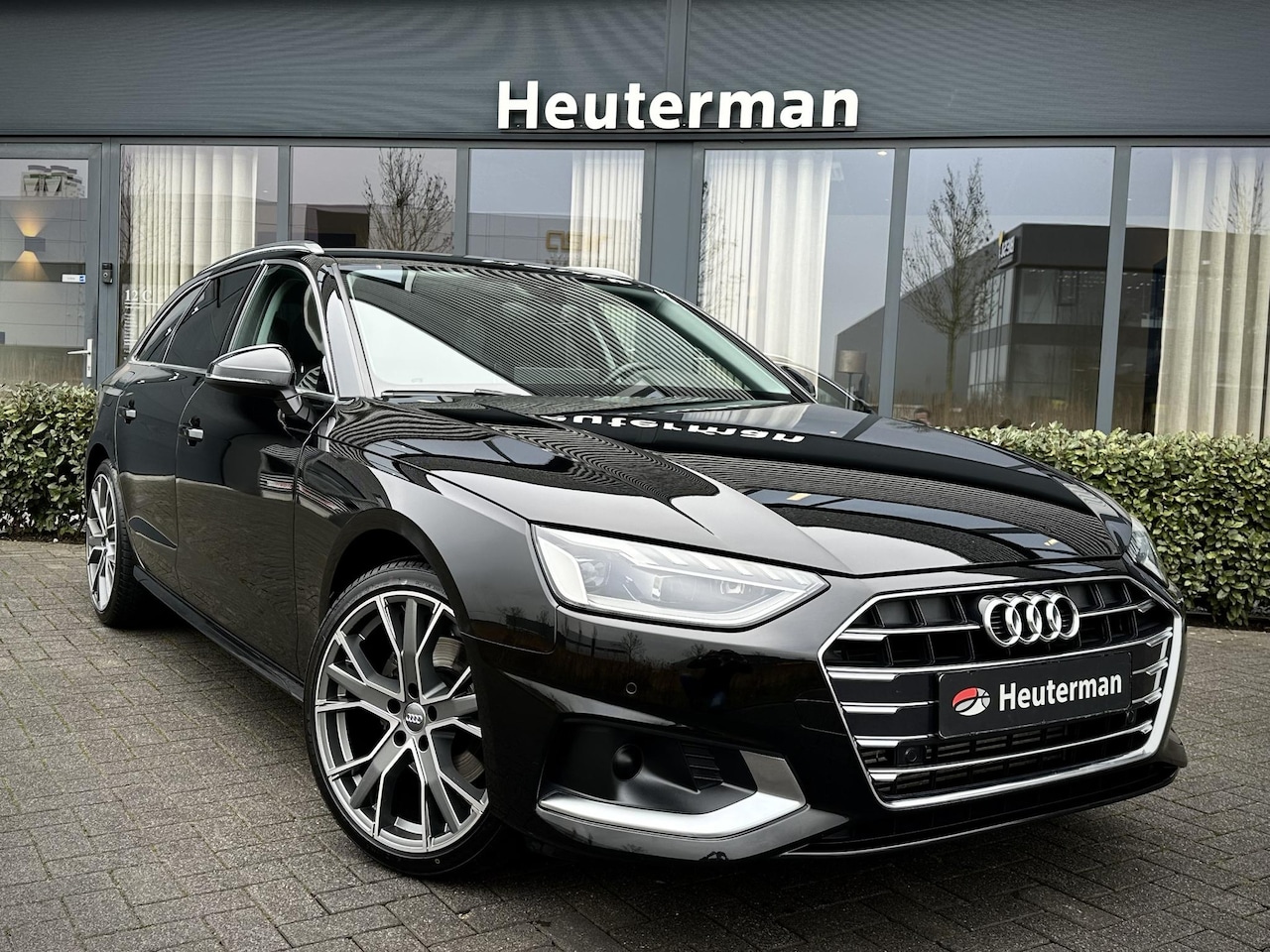 Audi A4 Avant - 40 TFSI Avant Aut Edition Sport/ Massage/ Facelift - AutoWereld.nl