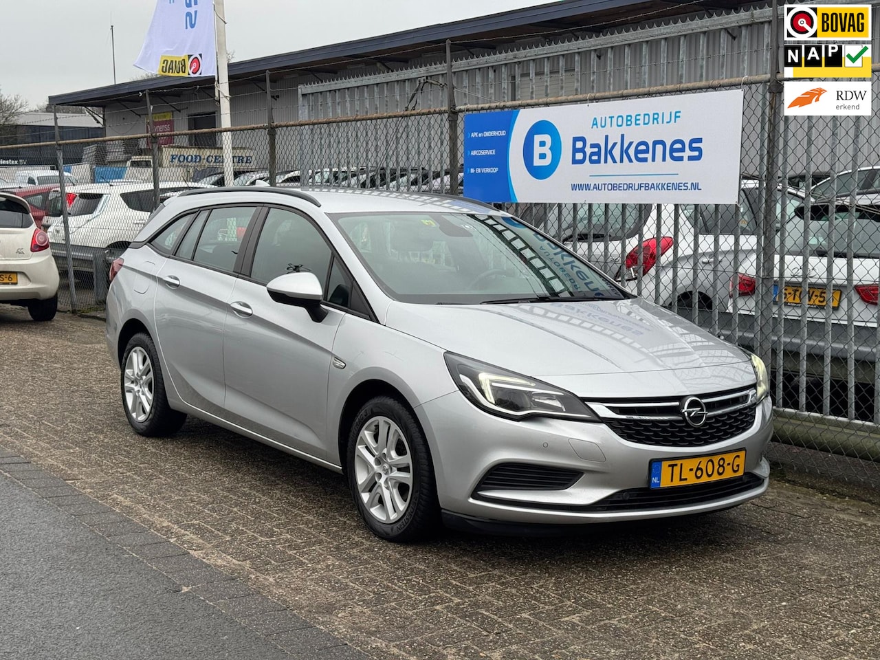 Opel Astra Sports Tourer - 1.6 CDTI Online Edition | Airco | Cruise | Navi - AutoWereld.nl