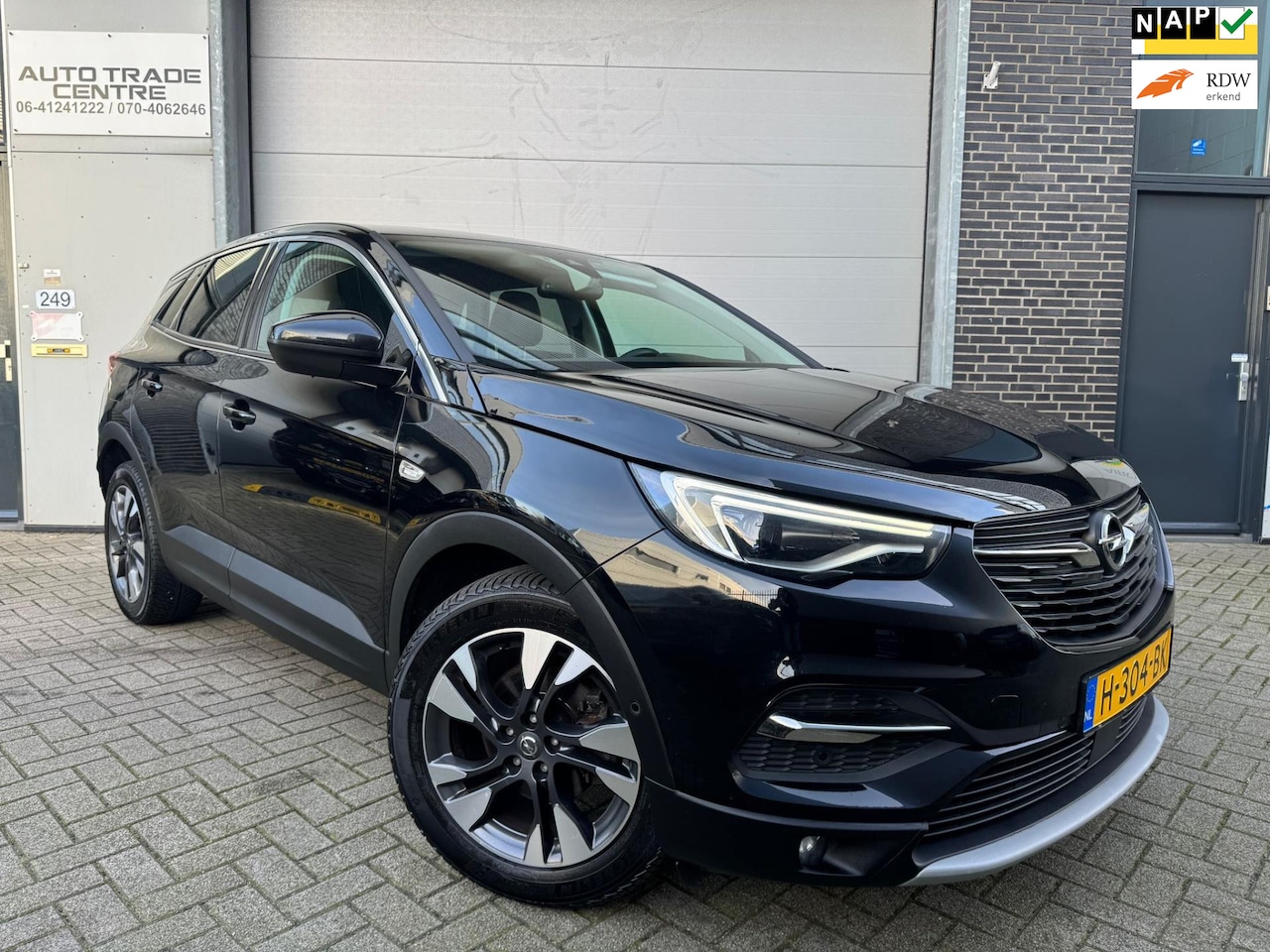 Opel Grandland X - 1.2 Turbo Business Executive [Dealer OH|Keyless|Carplay|Cruise|Navi] - AutoWereld.nl