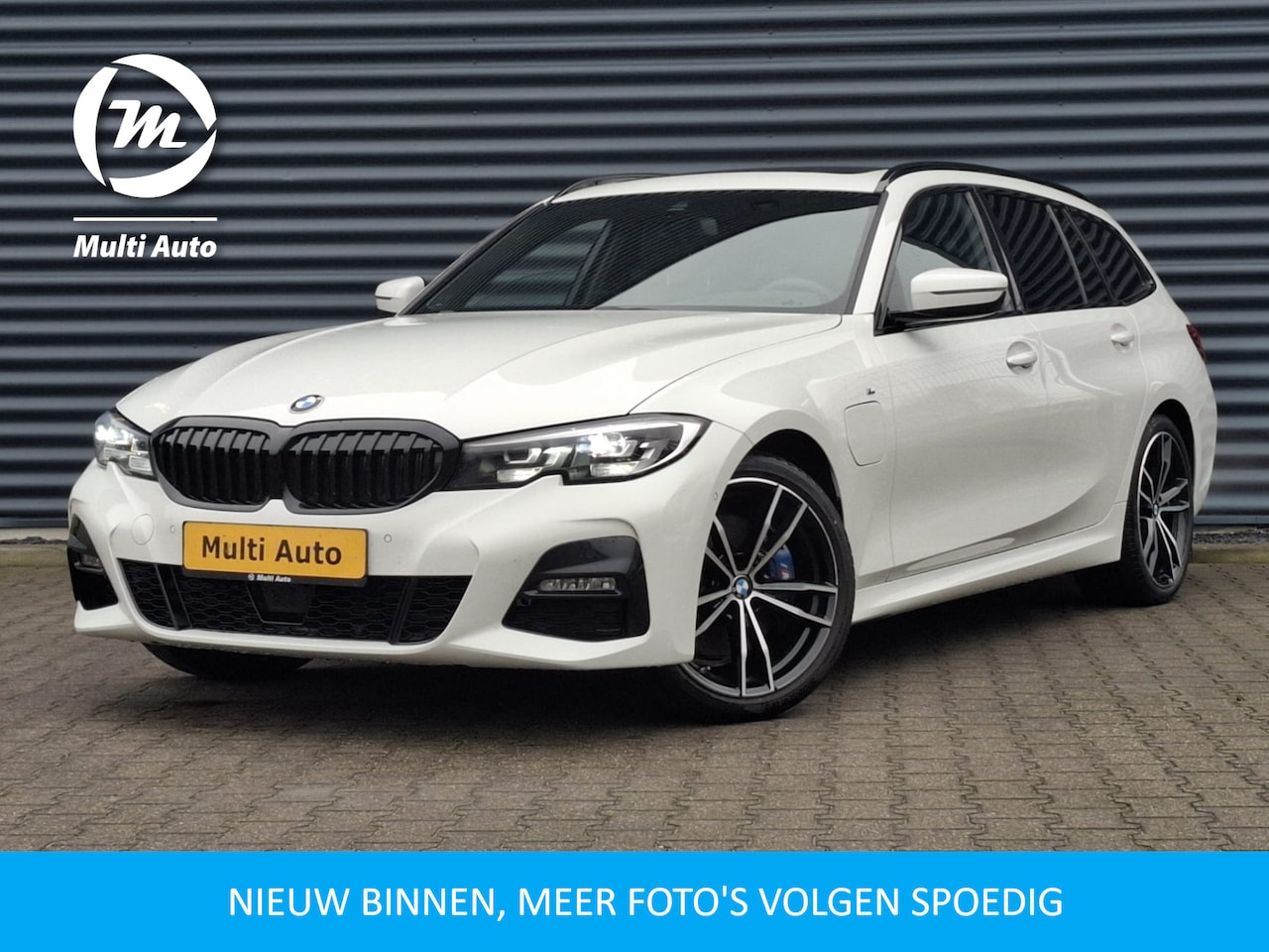 BMW 3-serie Touring - 330e M Sport Plug In Hybrid 293pk PHEV | Panodak | Adaptive Cruise | Trekhaak af Fabriek | - AutoWereld.nl