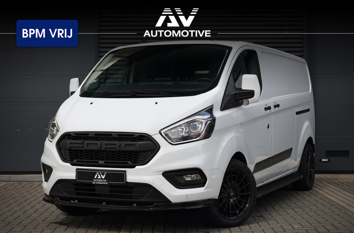 Ford Transit Custom - 340 2.0 TDCI L2H1 | L+R Schuifdeur | Navigatie | Blind Spot | CarPlay | Camera | Standkach - AutoWereld.nl