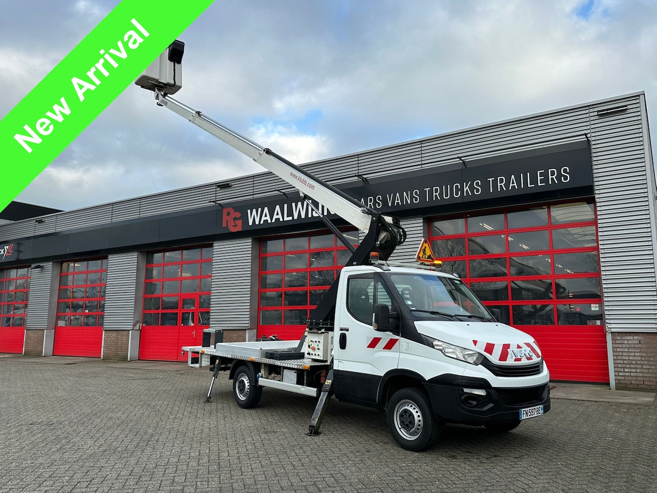 Iveco Daily - APK 22-01-2026 16,5 meter werkhoogte  4x gestempeld, 2 persoonslift 200 kg - AutoWereld.nl