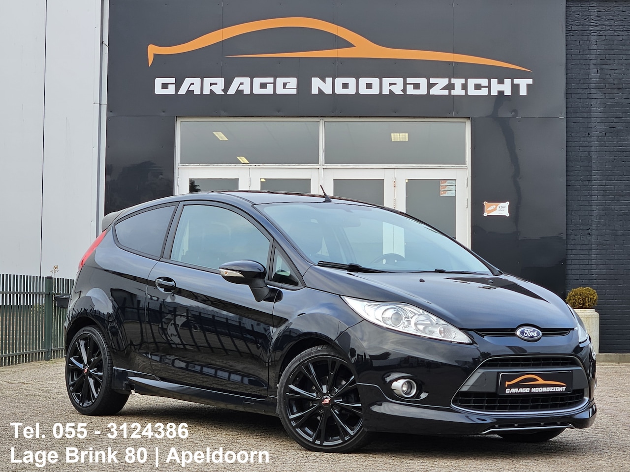 Ford Fiesta - 1.6 Metal 135PK LEDER|STOELVERWARMING|USB|ECC/AIRCO|GETINT GLAS|17 INCH Maandag tot Vrijda - AutoWereld.nl