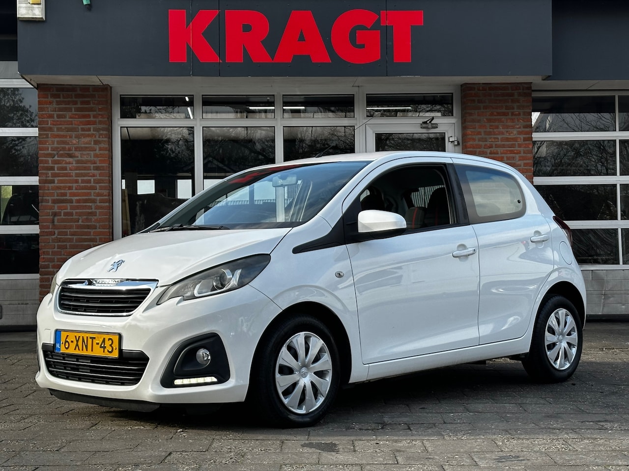 Peugeot 108 - Active 1.0 e-VTi 69 pk - 5drs - airco - radio cd - AutoWereld.nl