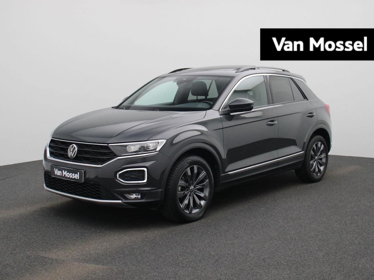 Volkswagen T-Roc - 1.5 TSI Sport | 150 PK | Automaat | Achteruitrijcamera | Panorama-schuif-/kanteldak | Airc - AutoWereld.nl