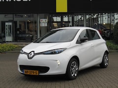 Renault Zoe - 90pk (Batterijhuur) Life Quickcharge Z.E. 40 / Navigatie / Compleet dealer O.H