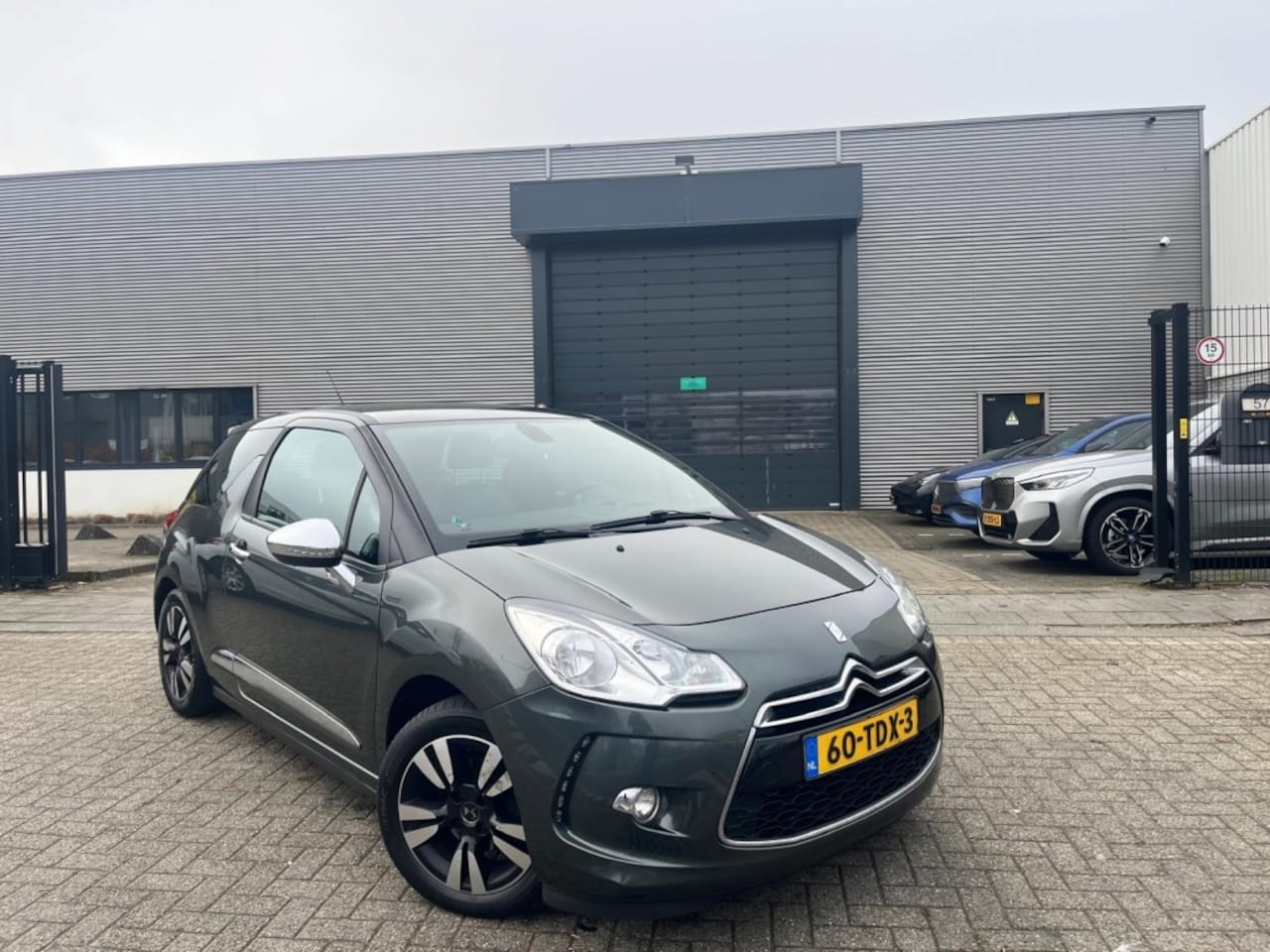 Citroën DS3 - 1.6 e-HDi Navigatie|Leer So Chic 2012 - AutoWereld.nl