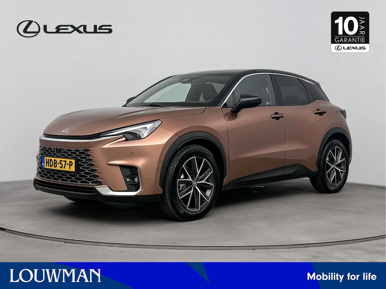 Lexus LBX - Cool 2WD Limited | Voorstoelen verwarmd | Stuurwiel verwarmd | - AutoWereld.nl