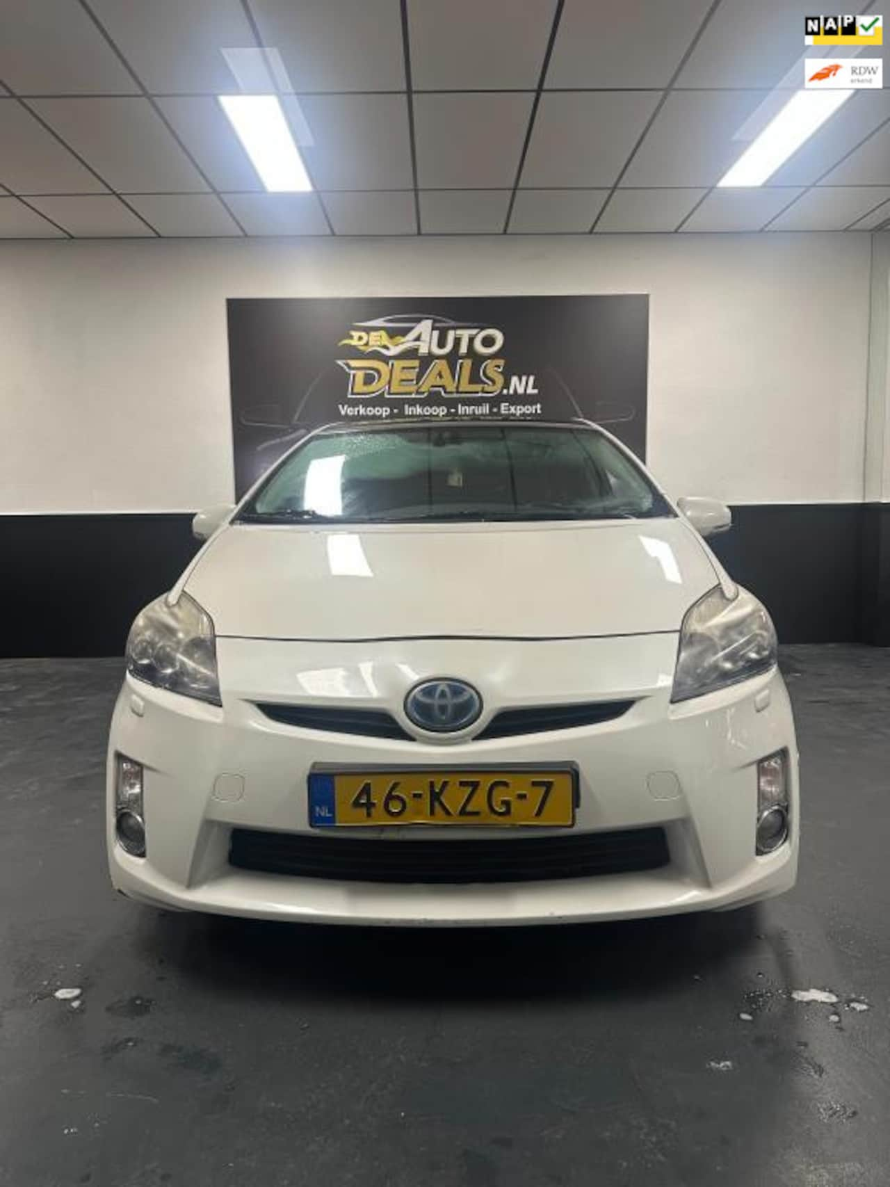 Toyota Prius - 1.8 Executive Panoramadak - AutoWereld.nl