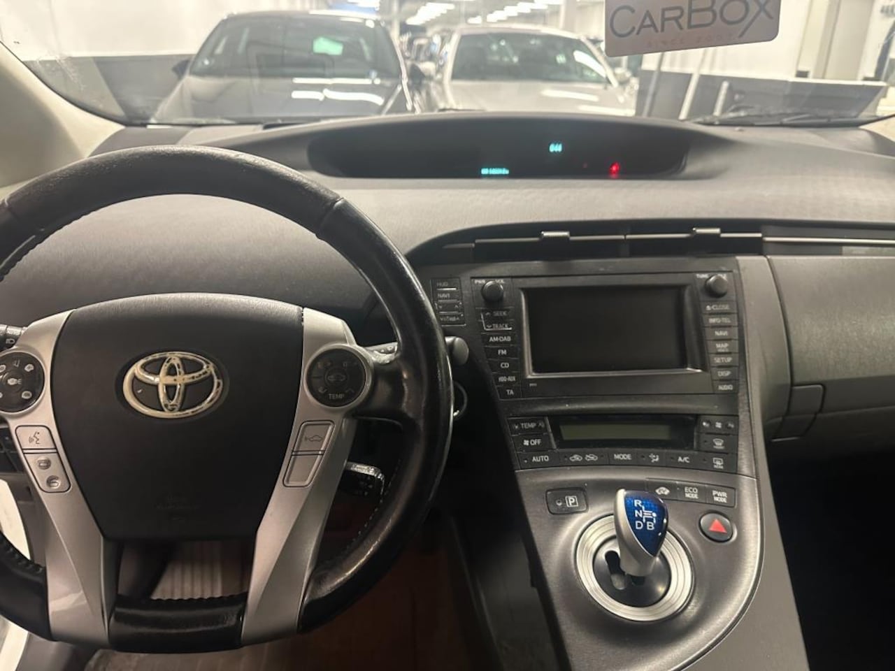 Toyota Prius - 1.8 Executive Panoramadak - AutoWereld.nl