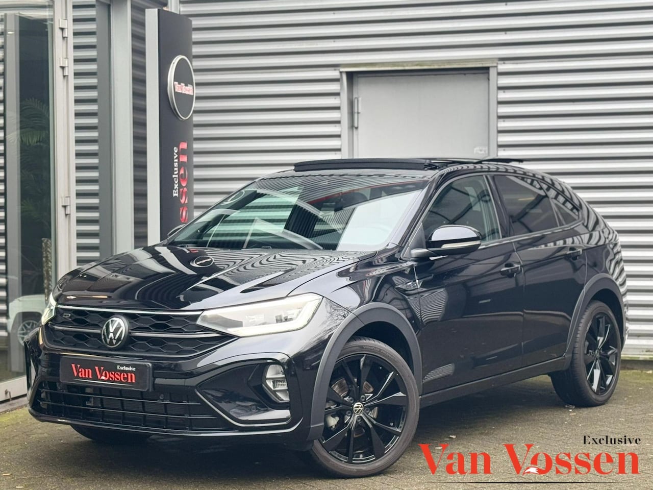 Volkswagen Taigo - 1.5 TSI 3X R-Line|Pano|Camera|Carplay|Virtual|Beats|Blackstyle| - AutoWereld.nl