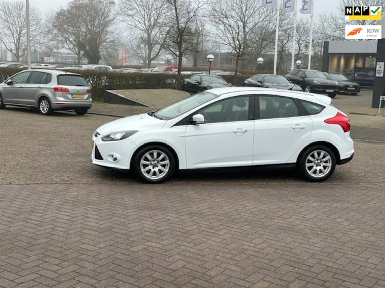 Ford Focus - 1.0 EcoBoost Lease Trend 1.0 EcoBoost Lease Trend,bj.2012,kleur:wit,nieuw model,NAP met 232141 km.en APK tot 11/202 - AutoWereld.nl