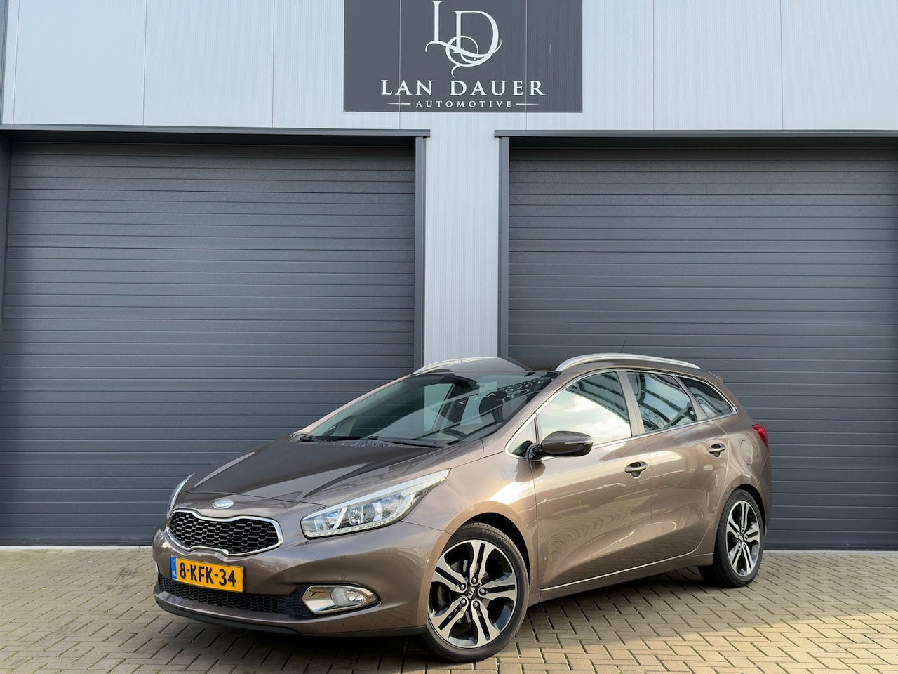 Kia Cee'd Sportswagon - 1.6 GDI 20th Anniversary / Trekhaak - AutoWereld.nl