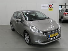 Peugeot 208 - 1.4 VTi 95PK 5D Allure(Goed onderhouden&Trekhaak)