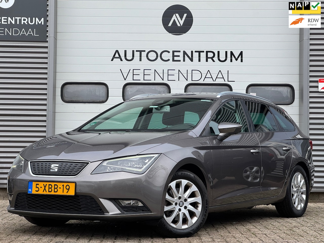 Seat Leon ST - 1.6 TDI Style LED/CRUISE/NAVI/PDC/NAP/NL AUTO - AutoWereld.nl