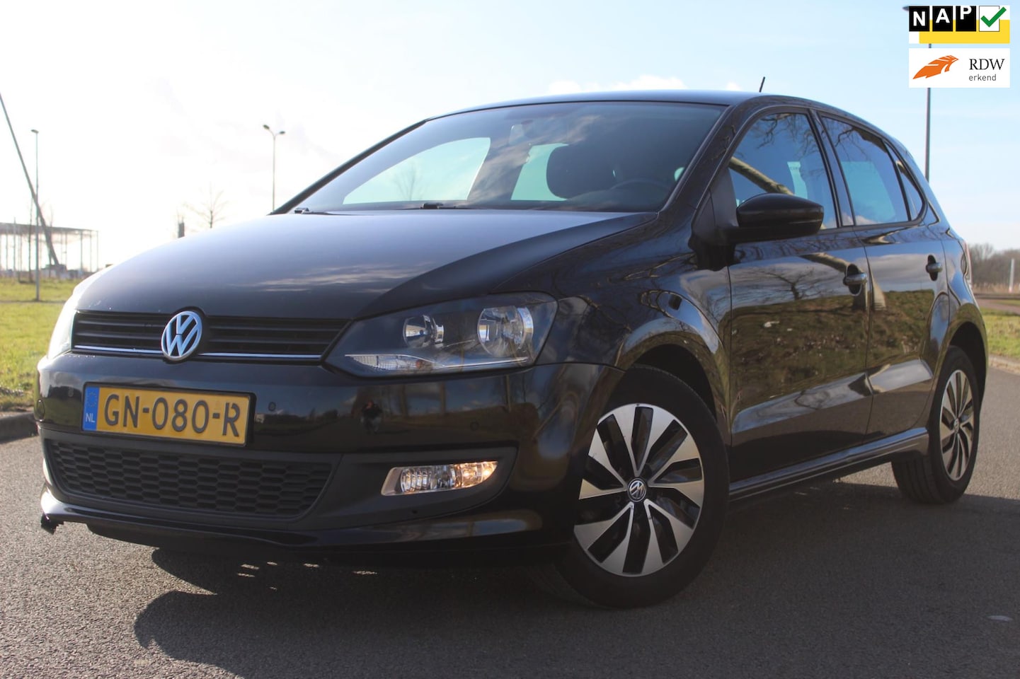 Volkswagen Polo - 1.4 TDI Business Edition 90 pk | APK T/M 20-10-2025 | AIRCO | CRUISE CONTROLE | NAVIGATIE - AutoWereld.nl