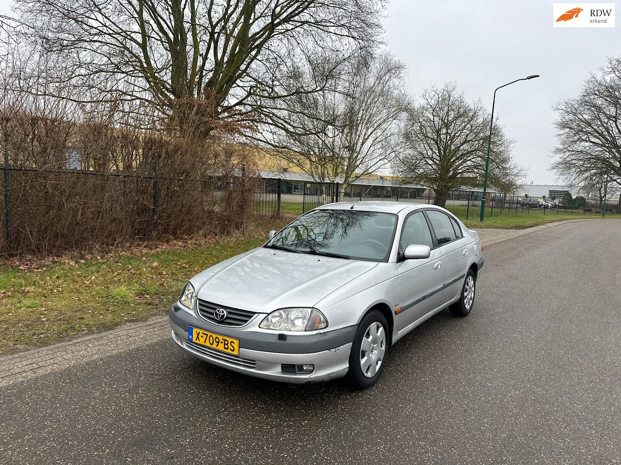 Toyota Avensis - 1.6-16V Linea Terra E AIRCO/DEALER ONDERHOUDEN/INRUIL KOOPJE - AutoWereld.nl