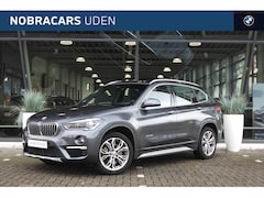 BMW X1 - xDrive20i High Executive M Sport xLine Automaat / Panoramadak / Trekhaak / Sportstoelen /