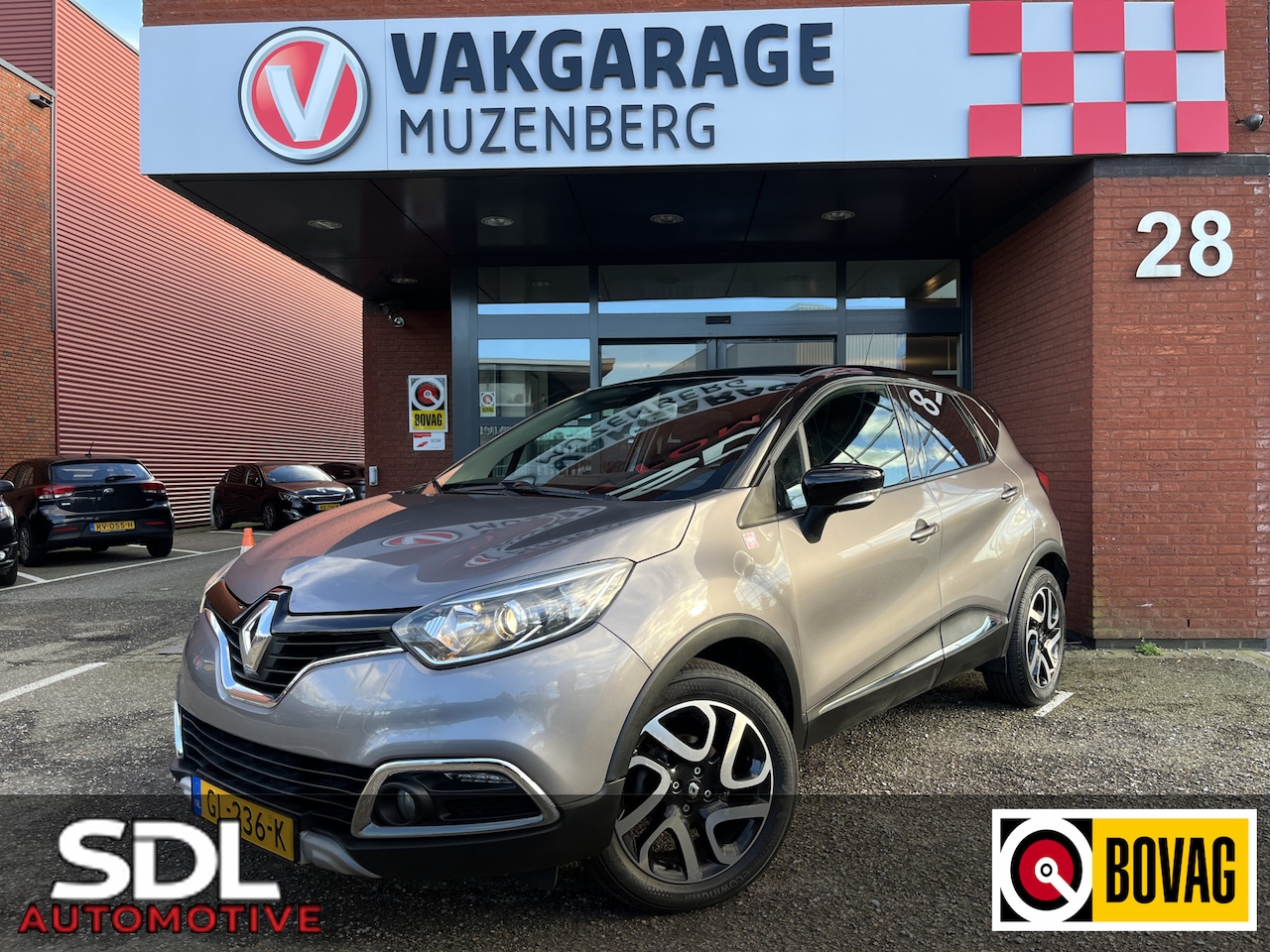 Renault Captur - 0.9 TCe Helly Hansen // NAVI // CLIMA // CAMERA // CRUISE // KEYLESS - AutoWereld.nl