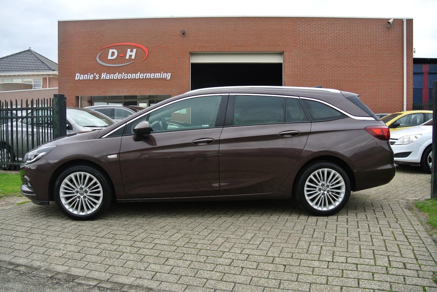 Opel Astra Sports Tourer - 1.0 Innovation airco inruil mogelijk nap - AutoWereld.nl