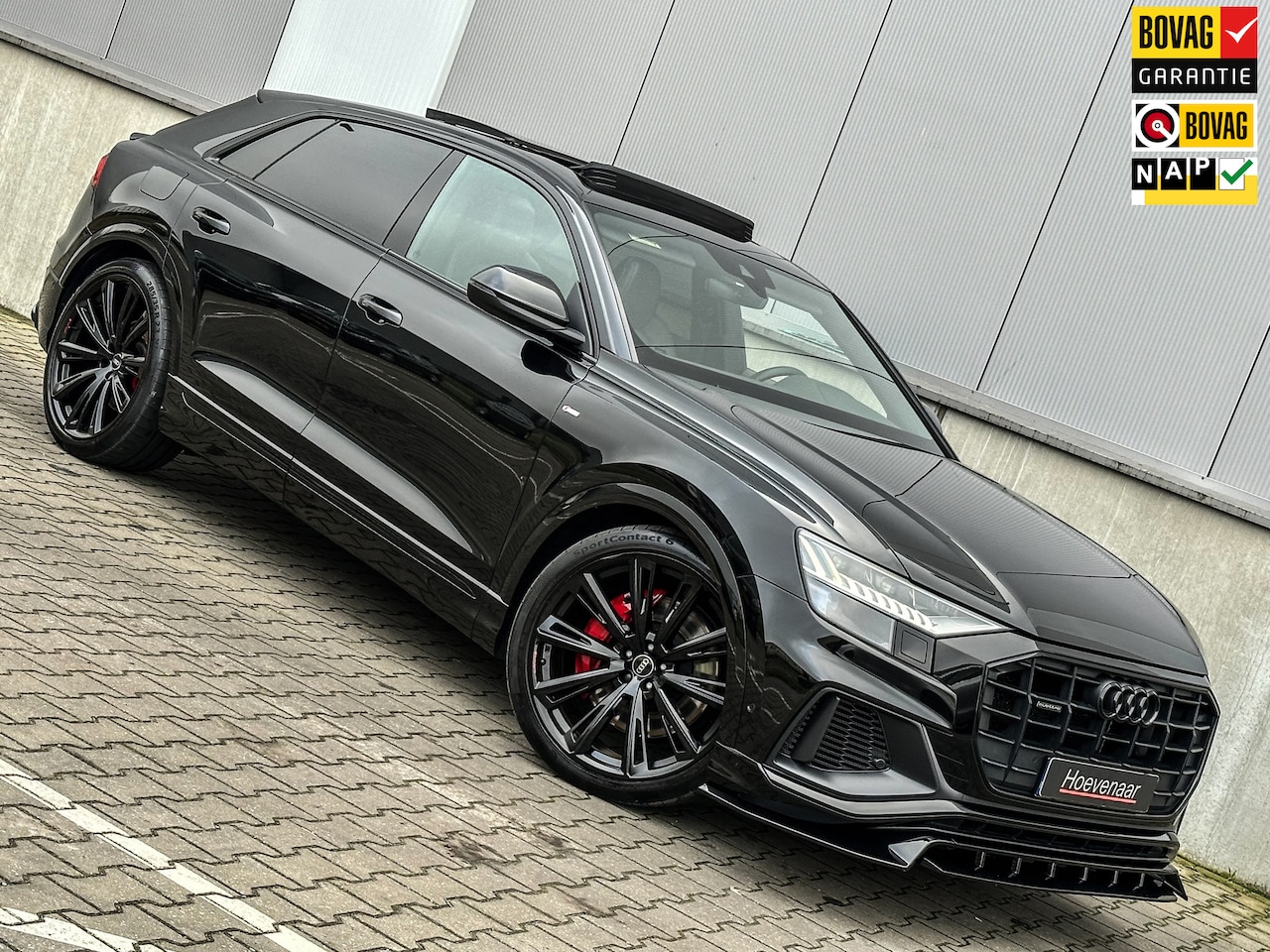 Audi Q8 - 55 TFSI E 381Pk 23Inch SQ8 dif Rs-int B&O Full Black optic - AutoWereld.nl