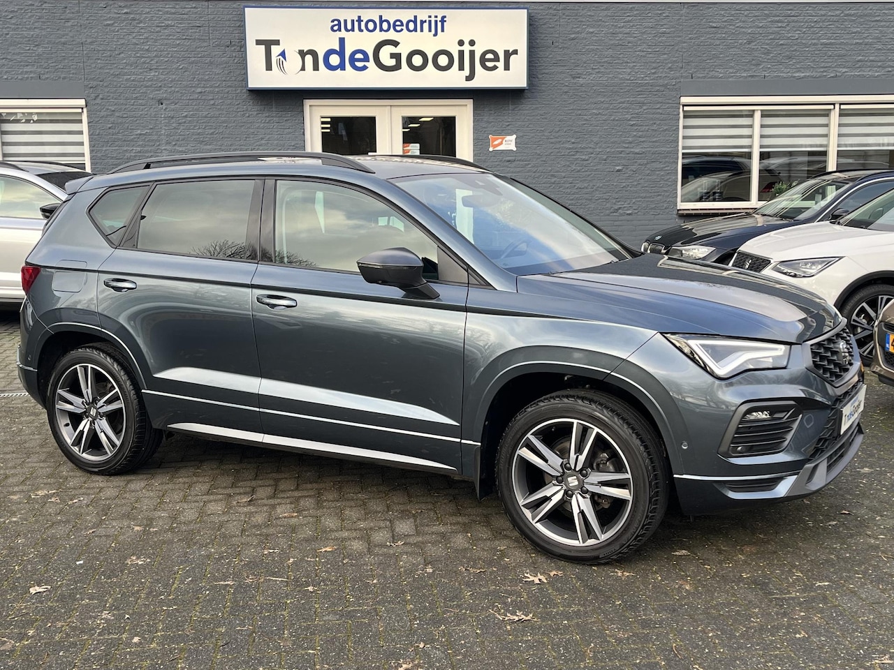 Seat Ateca - 1.5 TSi DSG FR Business Intense | NAV. | EL. TREKHAAK | STANDKACHEL | - AutoWereld.nl