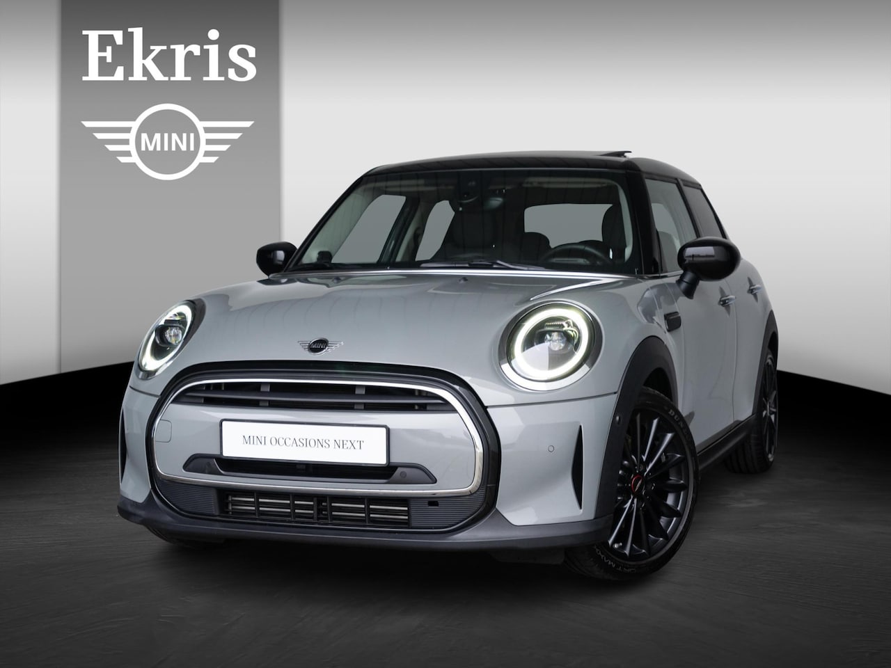 MINI Cooper - 5-deurs Aut. Classic + Comfort Plus Pakket + Verwarmd stuurwiel - AutoWereld.nl