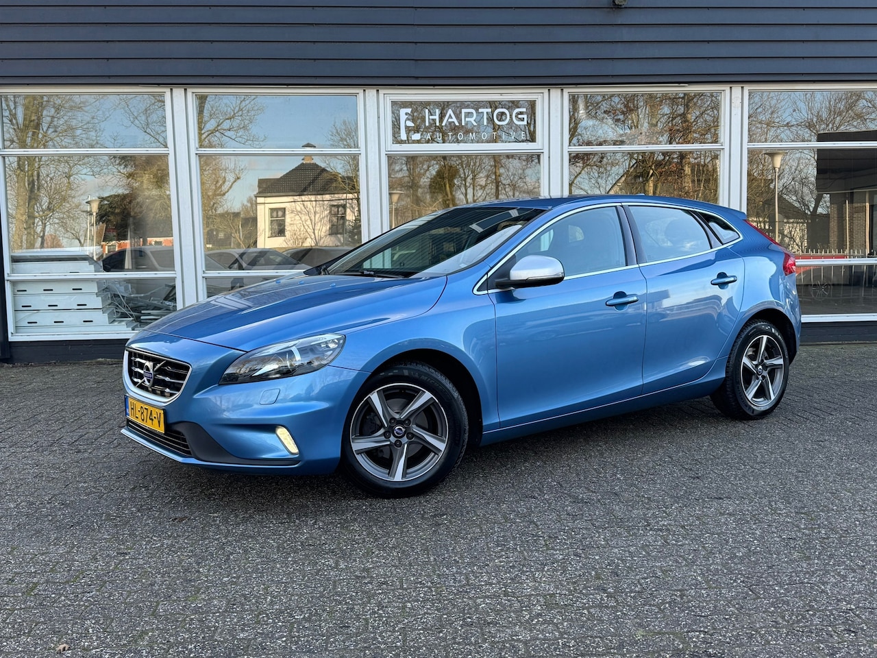 Volvo V40 - 2.0 D2 R-Design Business | Navi |Clima | Cruise | - AutoWereld.nl