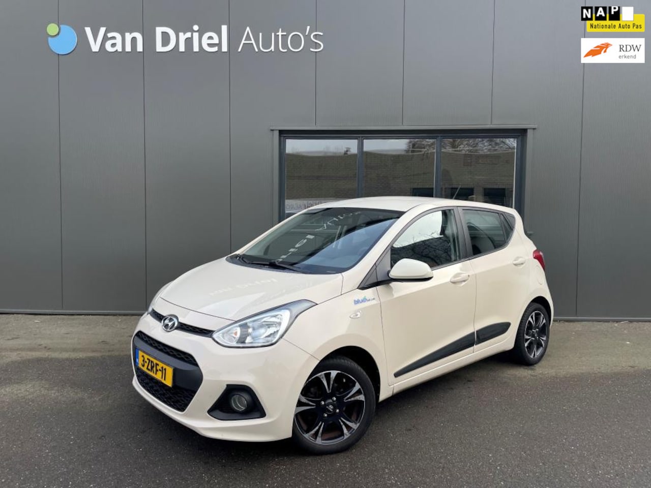 Hyundai i10 - 1.0i i-Motion Comfort / Airco / Lichtmetalen Velgen! - AutoWereld.nl